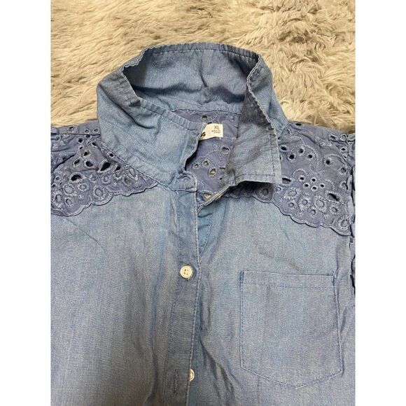 Button Down Blouse Top - Picture 4 of 4